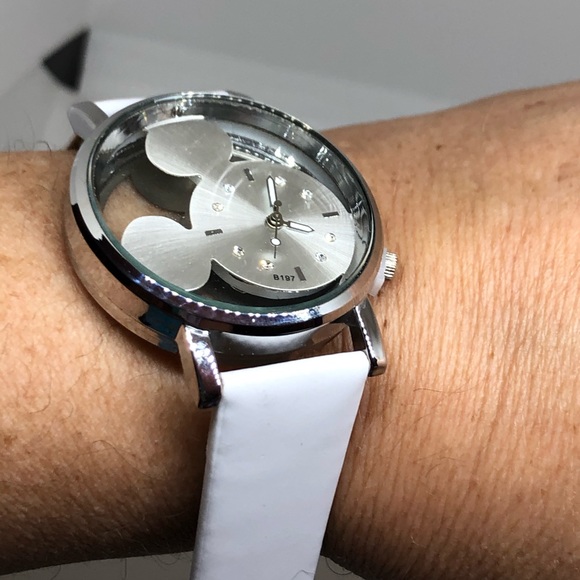 White Mickey Mouse Quartz Watch - Picture 11 of 12